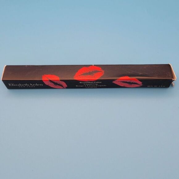 NIB Elizabeth Arden Beautiful Color Liquid Lip Lipstick Lacquer -27L Casual - Picture 6 of 8